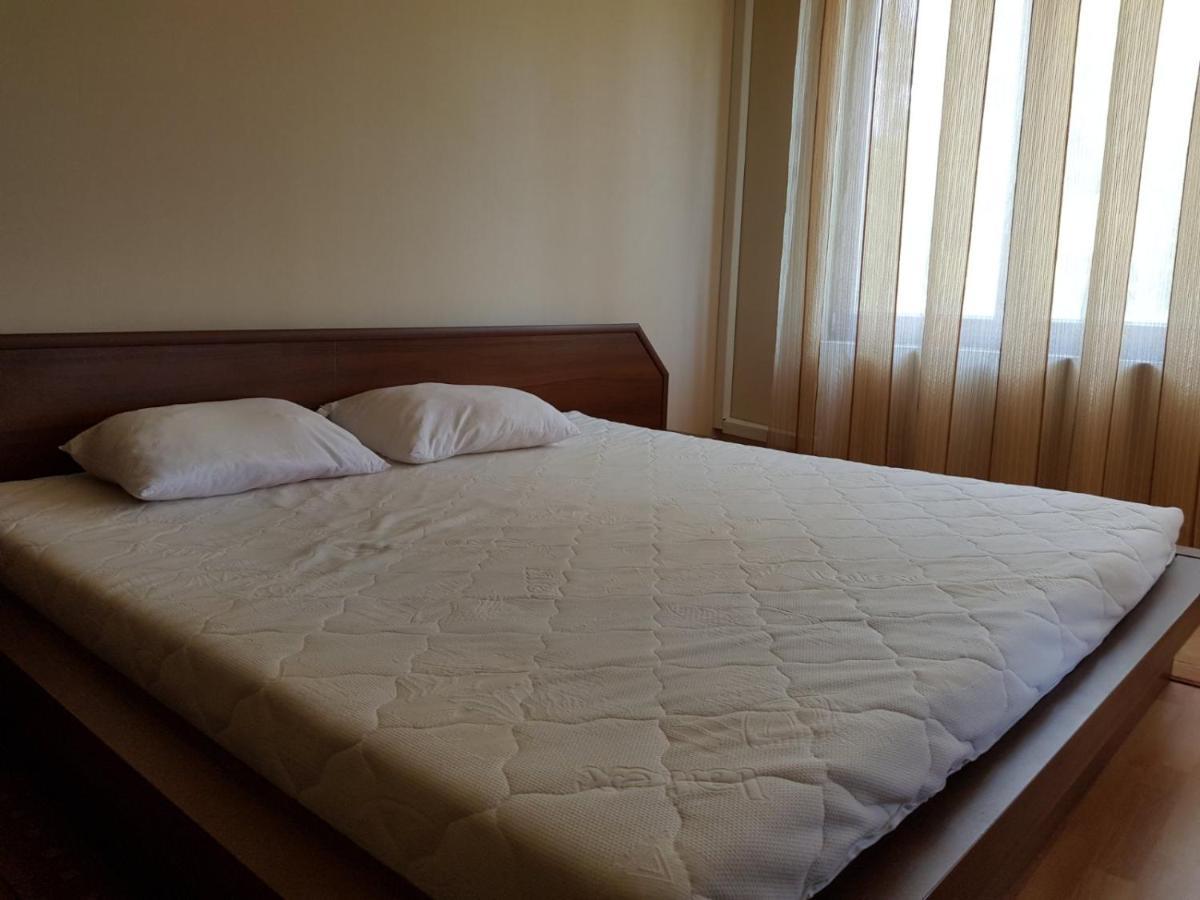 Golden Sands Rentals Apartments Bagian luar foto