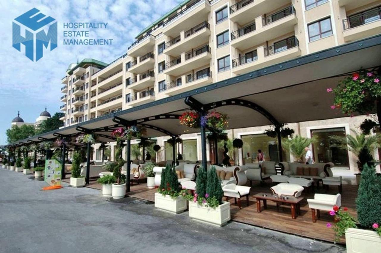 Golden Sands Rentals Apartments Bagian luar foto