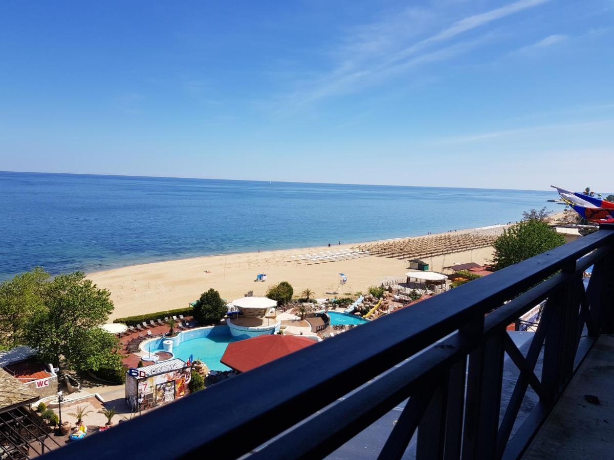 Golden Sands Rentals Apartments Bagian luar foto